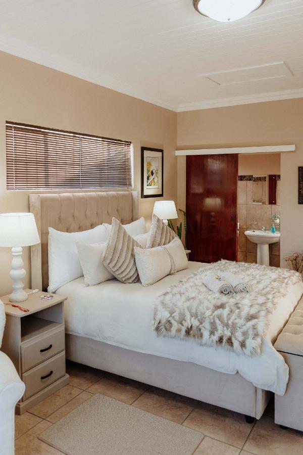 Mountain View Guesthouse Vanrhynsdorp Экстерьер фото