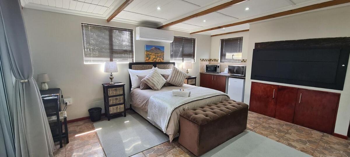 Mountain View Guesthouse Vanrhynsdorp Экстерьер фото